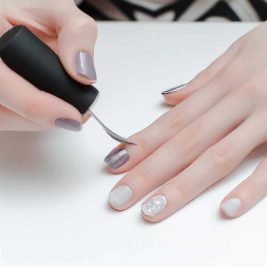 undefined5. Глянцевое покрытие</em>«></p><p>Глянцевое покрытие придает маникюру яркий и блестящий вид. Оно обеспечивает высокую степень глянца и усиливает насыщенность цвета. Глянцевое топ-покрытие защищает лак от выцветания и повреждений, помогая маникюру сохранять свежий и привлекательный вид.</p><p>Независимо от выбранного топ-покрытия, важно правильно подготовить ногти перед нанесением покрытия и наносить его тонким слоем для достижения наилучшего результата. Помните также следовать инструкциям на упаковке продукта и следить за состоянием маникюра, чтобы своевременно устранять возможные повреждения и продлевать его срок службы.</p><h2>Бережное обращение с ногтями</h2><p>Сохранение маникюра в отличном состоянии требует особого внимания к повседневному уходу за ногтями. Вот несколько рекомендаций для бережного обращения с ногтями, которые помогут сохранить их красоту и здоровье:</p><ol><li><strong>Избегайте использования ногтей в качестве инструмента.</strong> Не используйте ногти для открывания упаковок, скребка или для других задач, которые могут нанести им повреждение. Вместо этого используйте подходящие инструменты, такие как ножницы или открывалки.</li><li><strong>Носите перчатки при использовании химических средств.</strong> Химические вещества могут негативно влиять на состояние ногтей и их покрытия. При работе с бытовыми химикатами, моющими средствами, агрессивными растворителями и другими веществами, используйте резиновые или пластиковые перчатки, чтобы защитить ногти от контакта с ними.</li><li><strong>Избегайте механического воздействия на ногти.</strong> Если у вас есть привычка перебирать ногтями или использовать их для стука по поверхностям, постарайтесь избавиться от этой привычки. Механическое воздействие может привести к разделению и слоения ногтевой пластины.</li><li><strong>Не грызите ногти и не обрывайте кутикулу.</strong> Грызение ногтей и обрывание кутикулы может привести к повреждению ногтевой пластины и инфекции. Постарайтесь отучить себя от этих вредных привычек и вместо этого используйте специальные инструменты для удаления кутикулы, а также нагельную пилку для коррекции формы ногтей.</li><li><strong>Регулярно увлажняйте ногтевую пластину и кутикулу.</strong> Используйте специальные увлажняющие средства для ногтей, чтобы предотвратить сухость и ломкость. Массируйте крем или масло в ногтевые пластины и кутикулу каждый день и не забывайте делать масочки и ванны для рук с использованием питательных ингредиентов.</li><li><strong>Правильно подбирайте длину ногтей.</strong> Слишком длинные ногти могут быть подвержены сломам и осколкам. Слишком короткие ногти могут выглядеть неэстетично. Поддерживайте умеренную длину ногтей, которая не будет мешать вам в повседневных делах.</li><li><strong>Носите защитное покрытие.</strong> Если вы приверженец активного образа жизни или занимаетесь ручным трудом, рекомендуется носить защитное покрытие для ногтей, такое как лак или гель-лак. Они помогут предотвратить сколов и повреждения ногтевой пластины.</li></ol><p><em>Помните, что бережное обращение с ногтями является ключевым моментом для сохранения их красоты и здоровья. Следуйте этим рекомендациям и наблюдайте за своими ногтями, чтобы они всегда выглядели сияюще и ухоженно!</em></p><h2>Практические советы от мастеров маникюра</h2><p><img decoding=