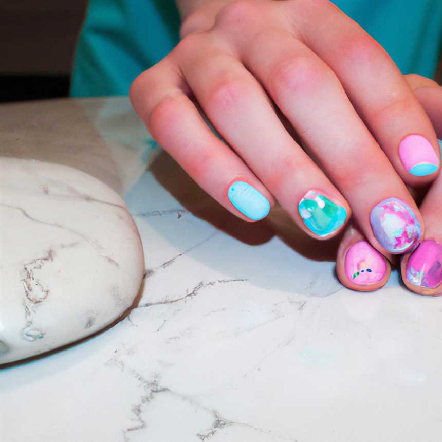 Топовые летние мотивы для мраморных узоров на ногтях