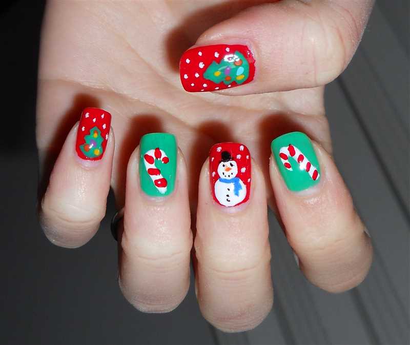 Идеи для детского новогоднего маникюра с использованием оригинальных тематических наклеек Оригинальные дизайны: идеи для детского новогоднего маникюра с использованием тематических наклеек