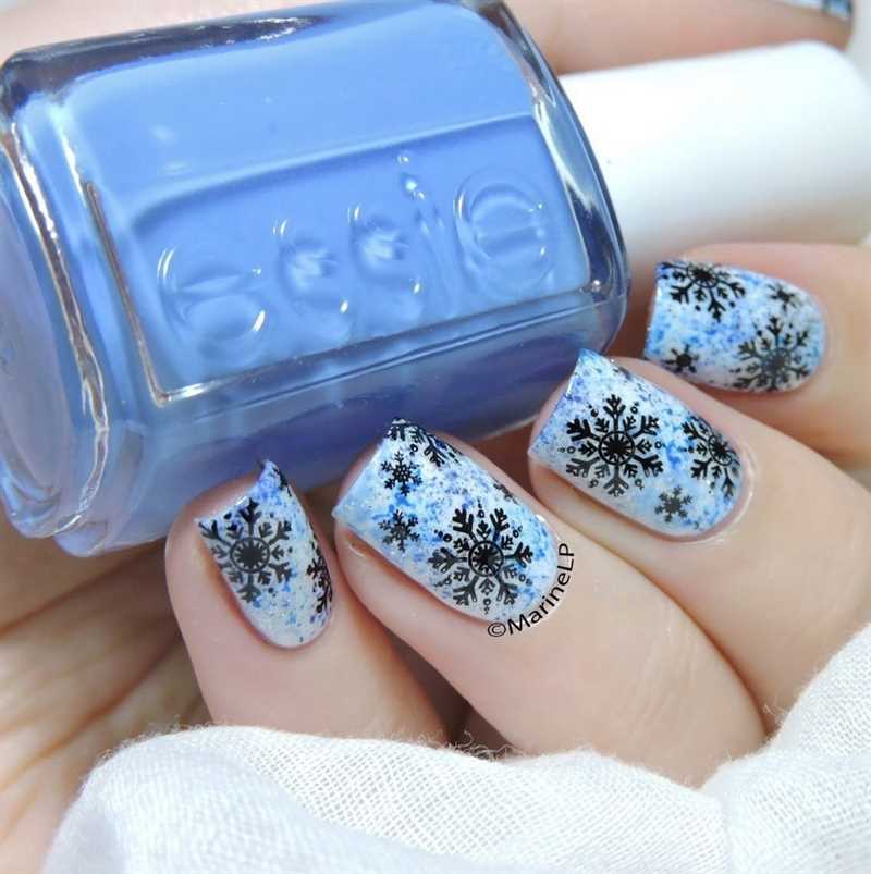 1. Лаки с эффектом глиттера и холодных оттенков