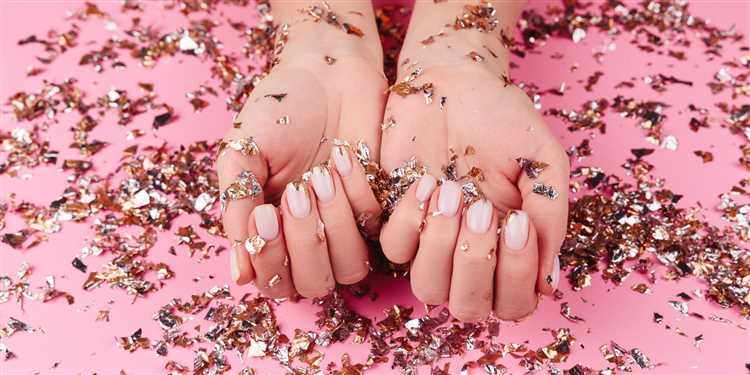 Итак, основные идеи для создания неповторимого образа с помощью игры текстур на ногтях: